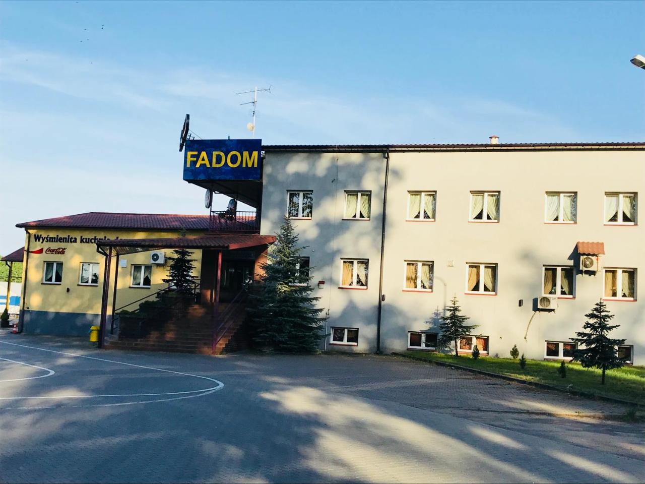 Zajazd Fadom Ломжа Экстерьер фото